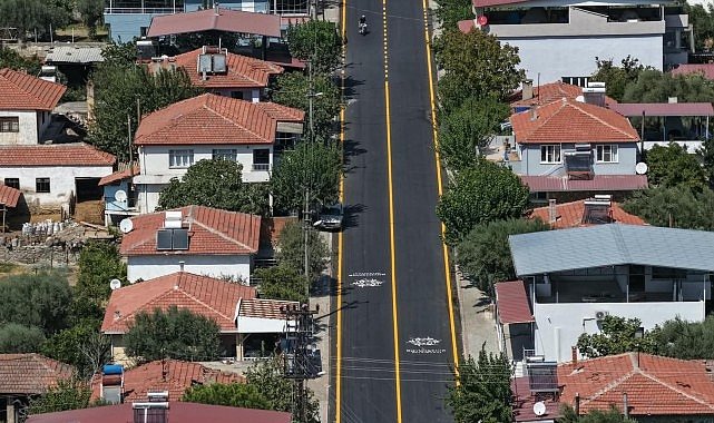 Başkan Çerçioğlu’ndan Kuyucak’ta yol yenileme çalışması