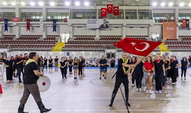 İzmir’de zeybek bilmeyen kalmayacak