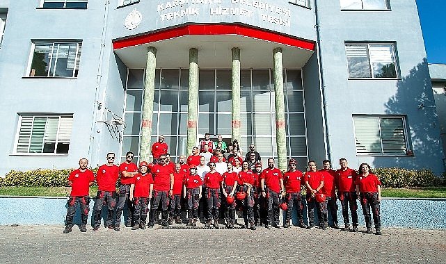 Karşıyaka Belediyesi personeline deprem tahliye tatbikatı